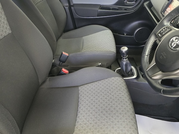 Used Toyota Yaris 2015 for sale - 76027076: Photo 8
