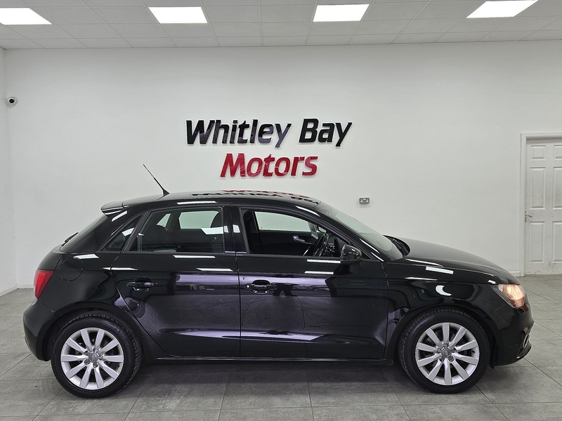 Used Audi A1 2014 for sale - 77677133: Photo 2