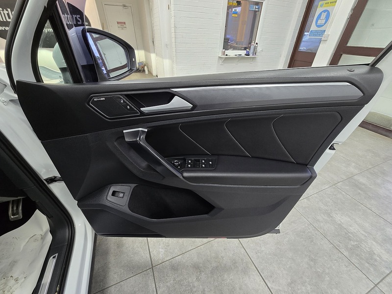 Used Volkswagen Tiguan 2019 for sale - 76582936: Photo 14