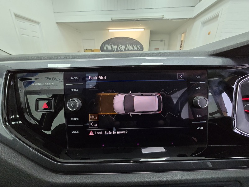 Used Volkswagen Polo 2018 for sale - 76510329: Photo 10