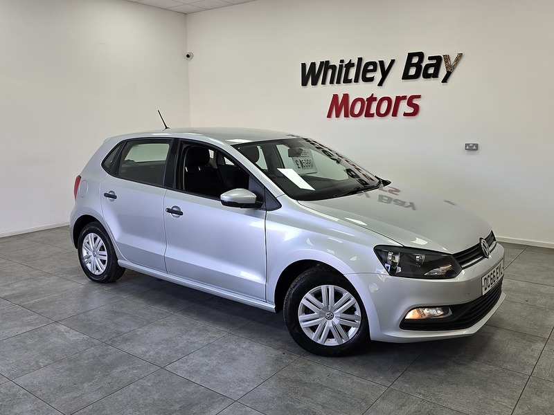 Used Volkswagen Polo 2016 for sale - 76444662: Photo 1