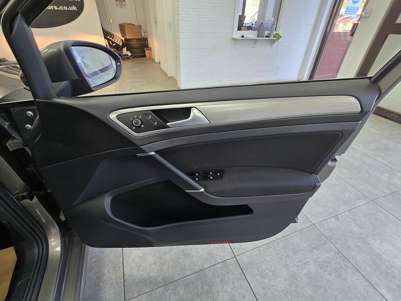 Used Volkswagen Golf 2016 for sale - 75693623: Photo 13