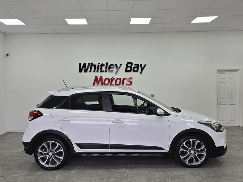 Used Hyundai i20 2016 for sale - 77154023: Photo 2