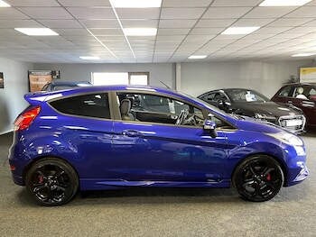 Used Ford Fiesta 2017 for sale - 76974013: Photo