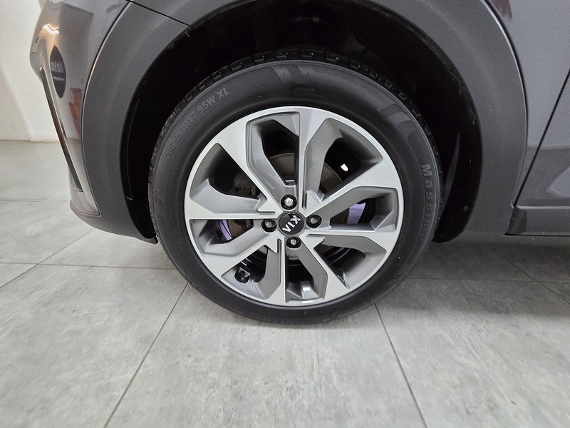 Used Kia Stonic 2018 for sale - 76320262: Photo 19
