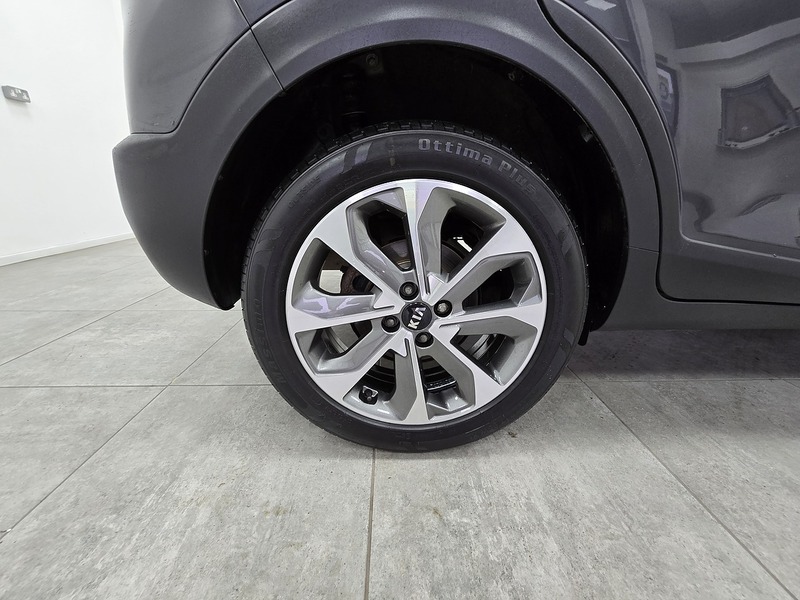 Used Kia Stonic 2018 for sale - 76320262: Photo 21