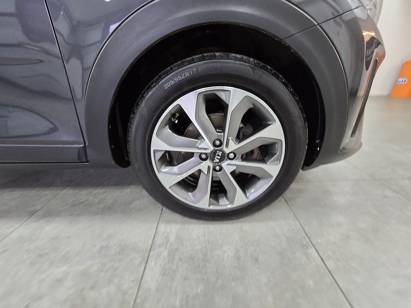 Used Kia Stonic 2018 for sale - 76320262: Photo 22