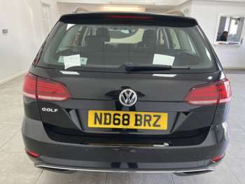 Used Volkswagen Golf 2019 for sale - 74671276: Photo