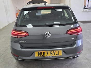 Used Volkswagen Golf 2017 for sale - 76386789: Photo