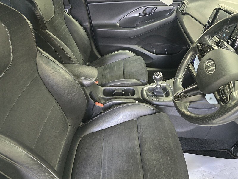 Used Hyundai i30 2018 for sale - 76682344: Photo 8