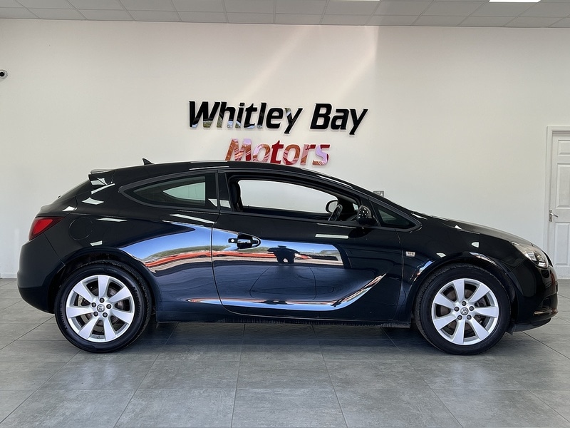 Used Vauxhall Astra GTC for sale - 76492163: Photo 2