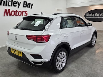 Used Volkswagen T-Roc 2020 for sale - 77621999: Photo