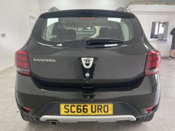 Used Dacia Sandero Stepway 2017 for sale - 74770384: Photo