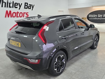 Used Kia Niro 2022 for sale - 76698999: Photo