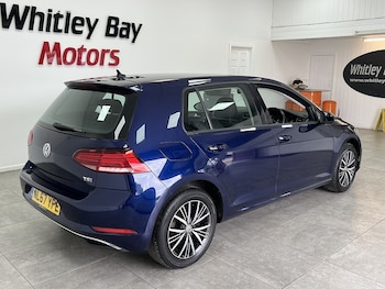 Used Volkswagen Golf 2017 for sale - 79370006: Photo
