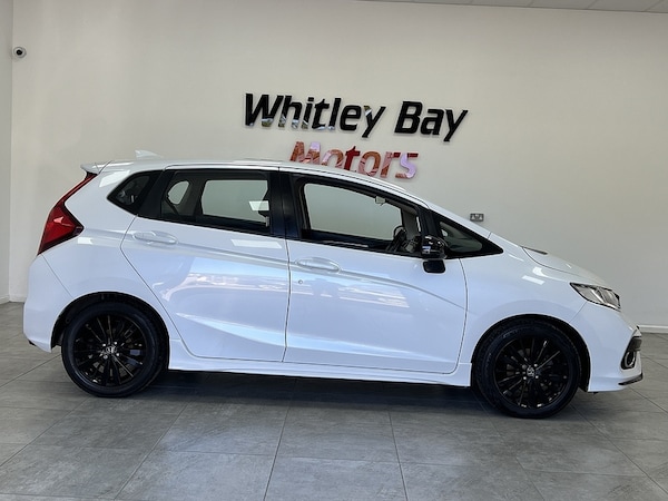 Used Honda Jazz 2018 for sale - 74671336: Photo 2