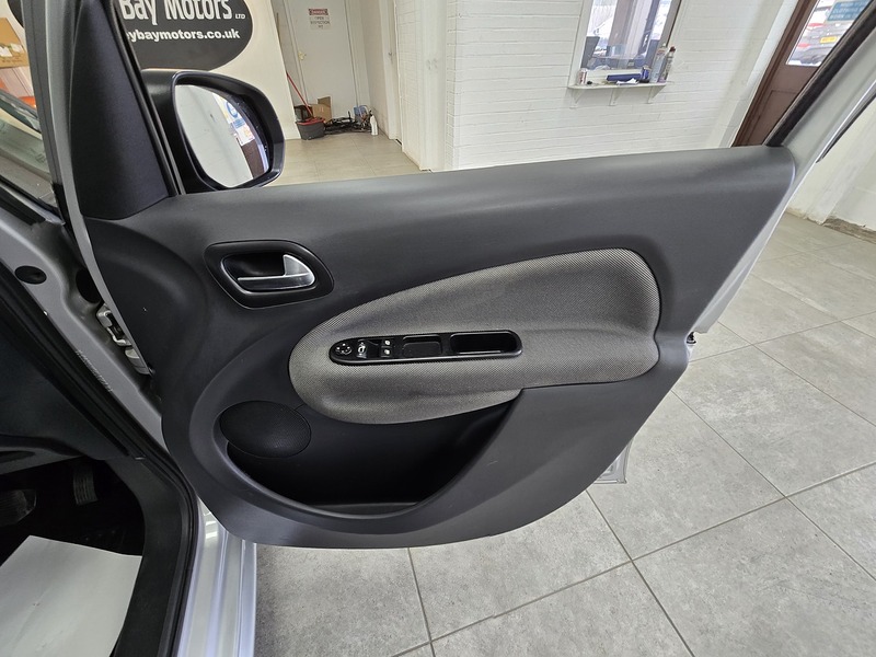 Used Citroen C3 Picasso 2013 for sale - 76845872: Photo 12