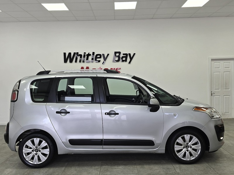 Used Citroen C3 Picasso 2013 for sale - 76845872: Photo 2