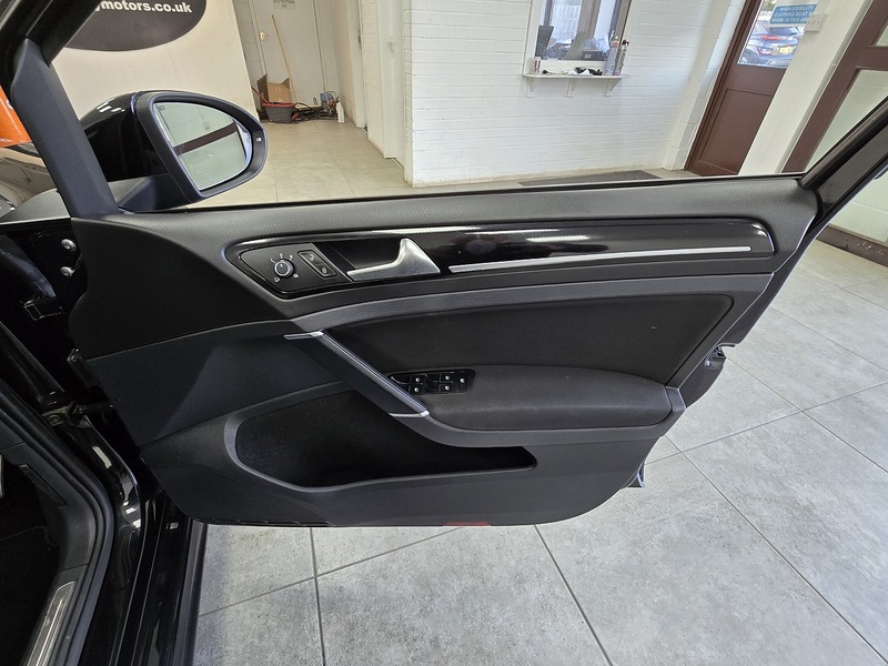 Used Volkswagen Golf 2016 for sale - 76941676: Photo 13