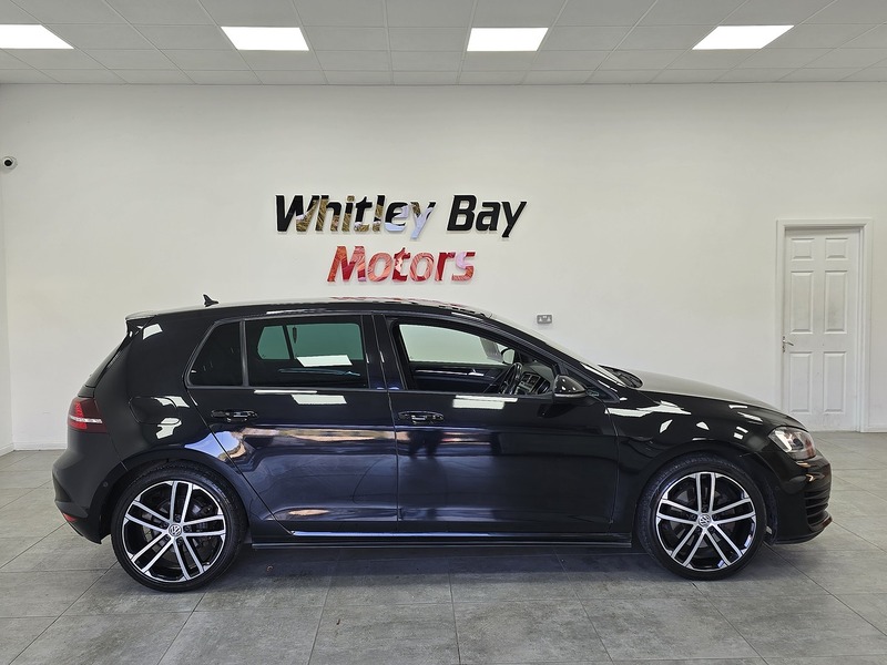 Used Volkswagen Golf 2016 for sale - 76941676: Photo 2