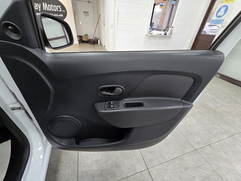 Used Dacia Sandero 2018 for sale - 76651070: Photo 13