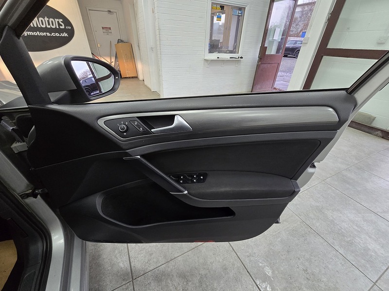 Used Volkswagen Golf 2013 for sale - 77735189: Photo 12