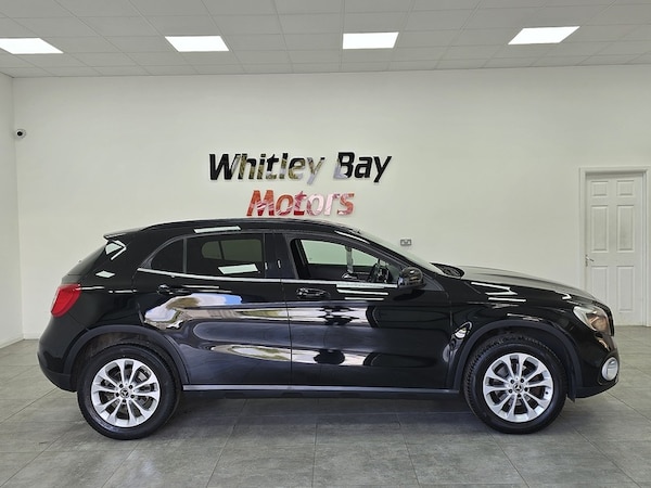 Used Mercedes-Benz GLA 2018 for sale - 76263800: Photo 2