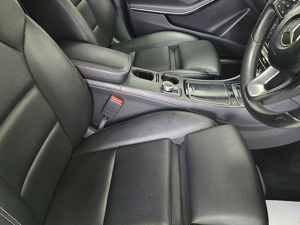 Used Mercedes-Benz GLA 2018 for sale - 76263800: Photo 8