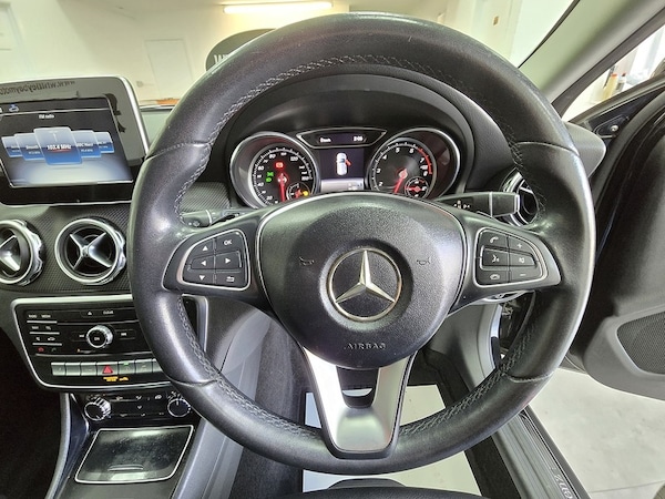 Used Mercedes-Benz GLA 2018 for sale - 76263800: Photo 9