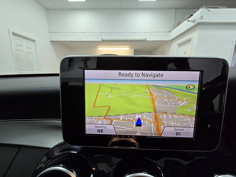 Used Mercedes-Benz C Class 2015 for sale - 76570670: Photo 11