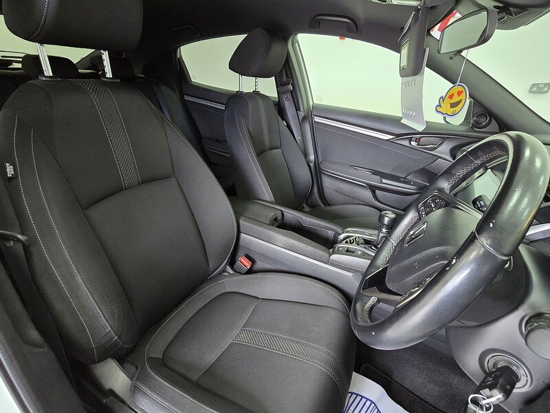 Used Honda Civic 2018 for sale - 76253200: Photo 18