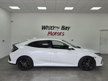 Used Honda Civic 2018 for sale - 76253200: Photo 2