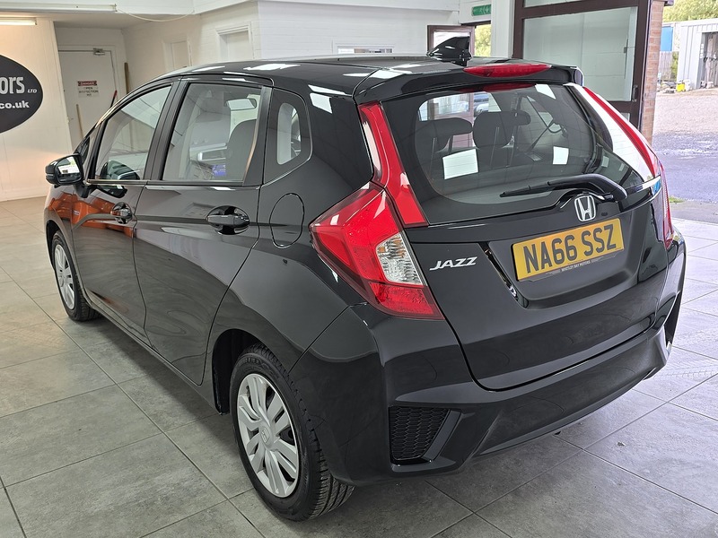 Used Honda Jazz 2016 for sale - 75761350: Photo 5
