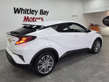 Used Toyota C-HR 2022 for sale - 77805809: Photo