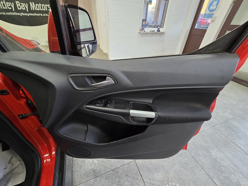 Used Ford Transit Connect 2015 for sale - 76555157: Photo 12