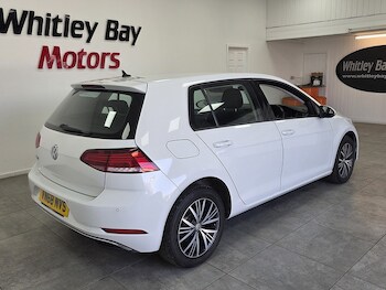 Used Volkswagen Golf 2018 for sale - 78016673: Photo