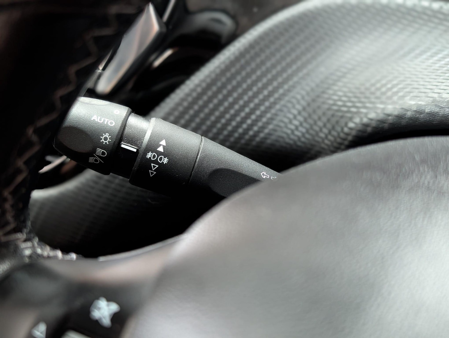 Used Peugeot 2008 2016 for sale - 75915721: Photo 14