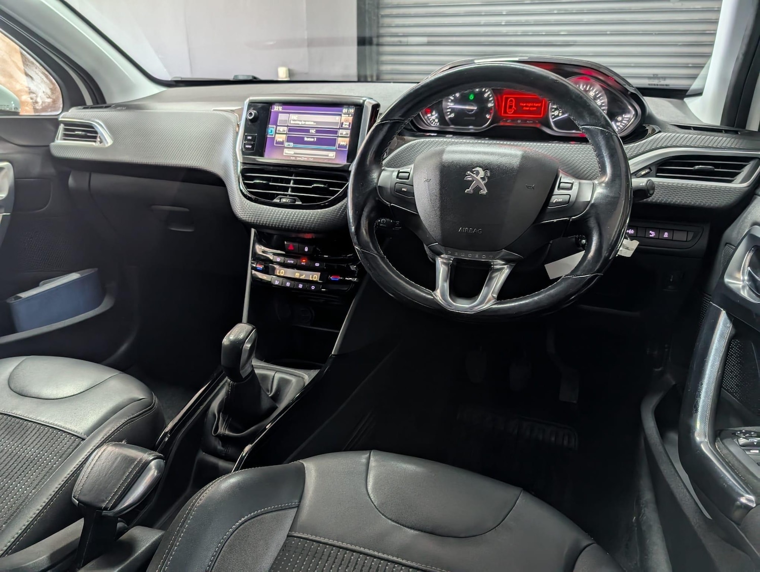 Used Peugeot 2008 2016 for sale - 75915721: Photo 8