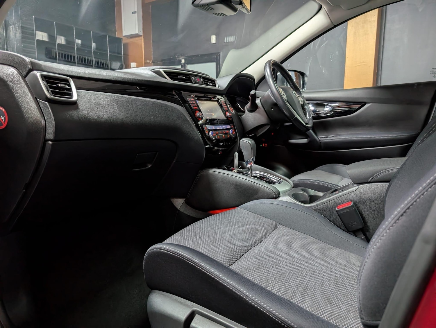 Used Nissan Qashqai 2016 for sale - 76620091: Photo 31