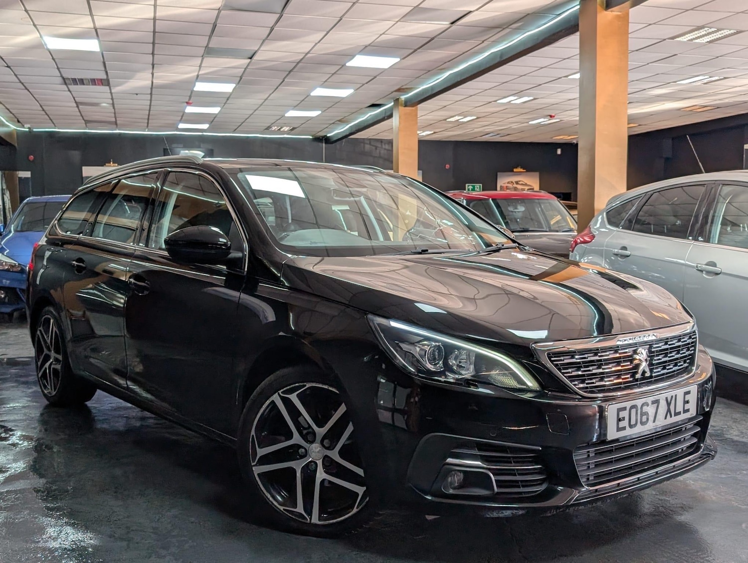 Used Peugeot 308 SW 2017 for sale - 76108605: Photo 1