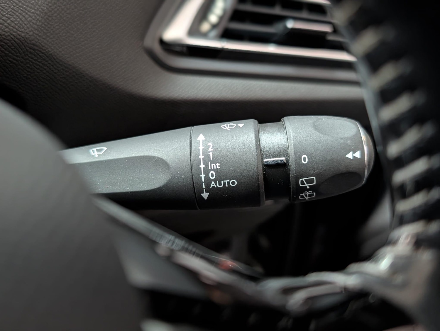Used Peugeot 308 SW 2017 for sale - 76108605: Photo 13