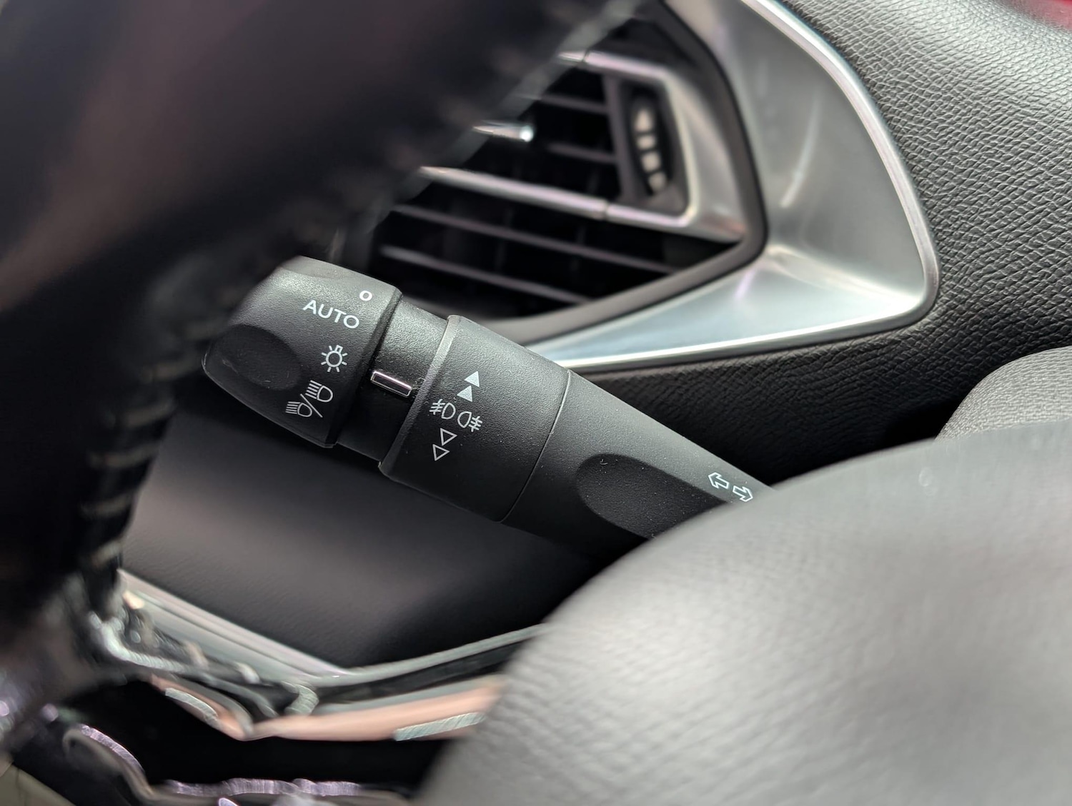 Used Peugeot 308 SW 2017 for sale - 76108605: Photo 14
