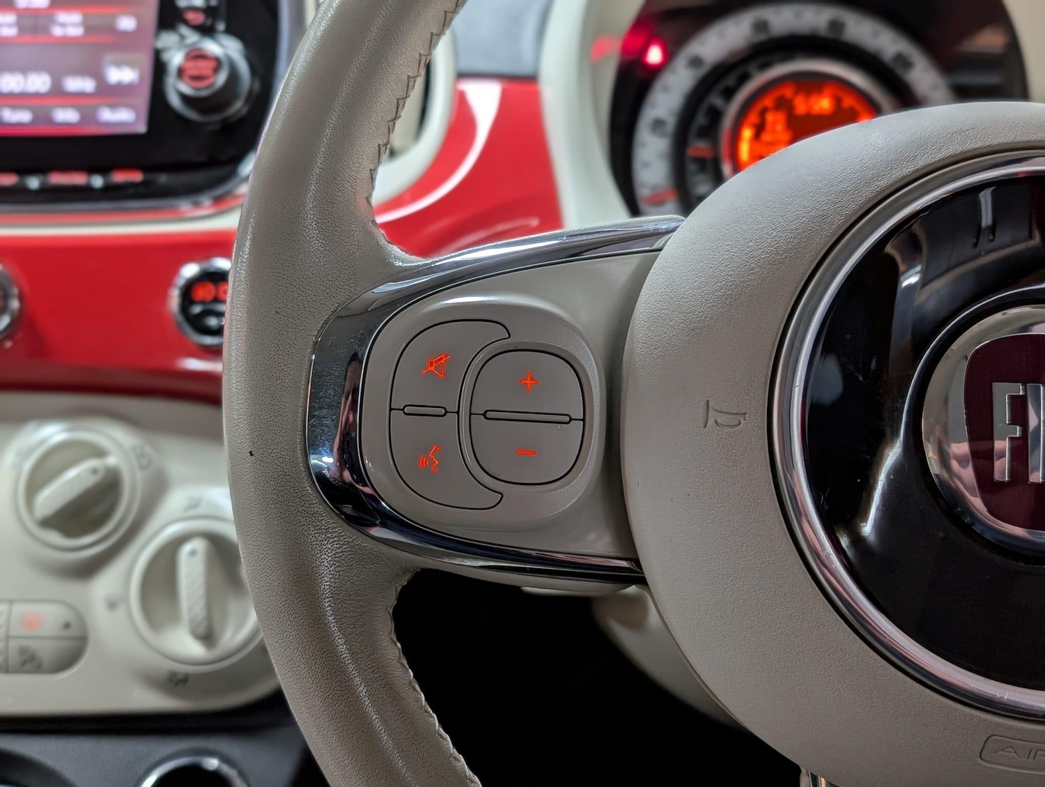 Used Fiat 500C 2016 for sale - 76167133: Photo 16