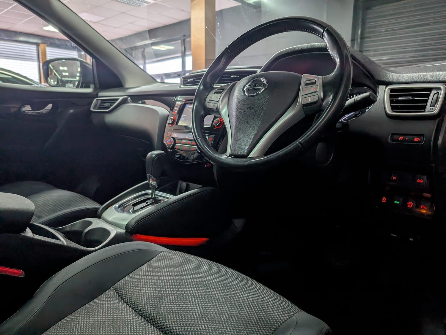 Used Nissan Qashqai for sale - 77625970: Photo 40