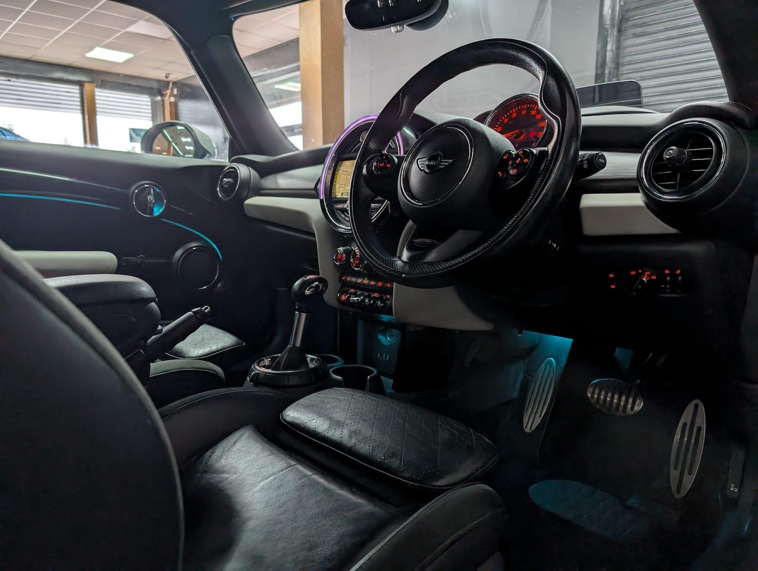 Used MINI Hatch 2015 for sale - 76283376: Photo 9