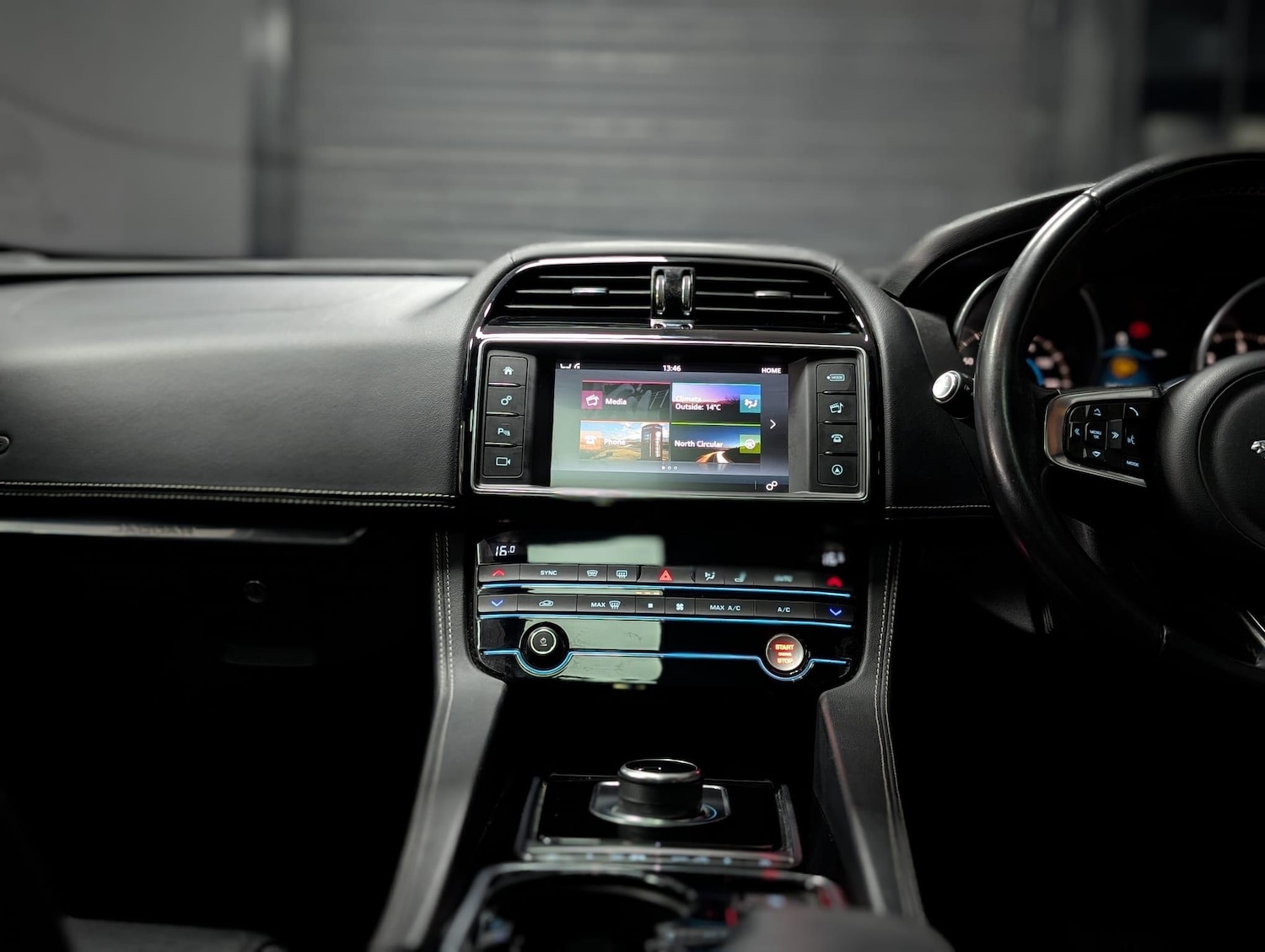 Used Jaguar F-Pace 2016 for sale - 76349628: Photo 34