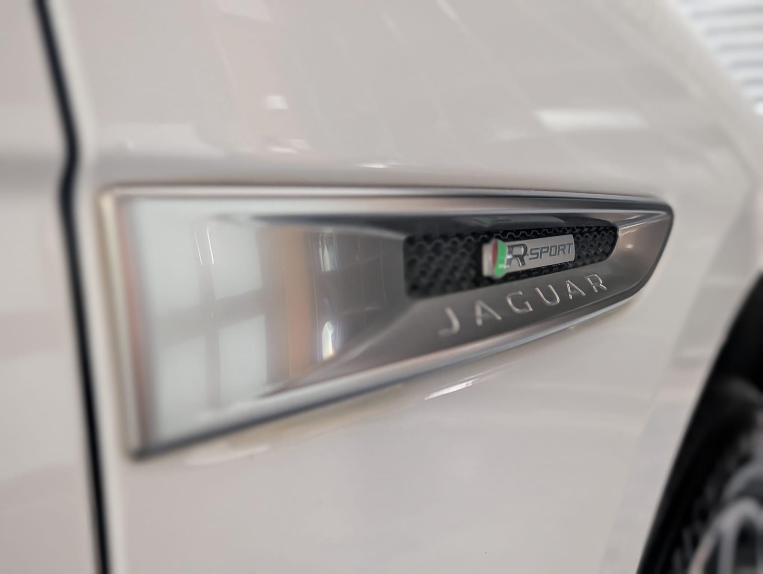 Used Jaguar F-Pace 2016 for sale - 76349628: Photo 44