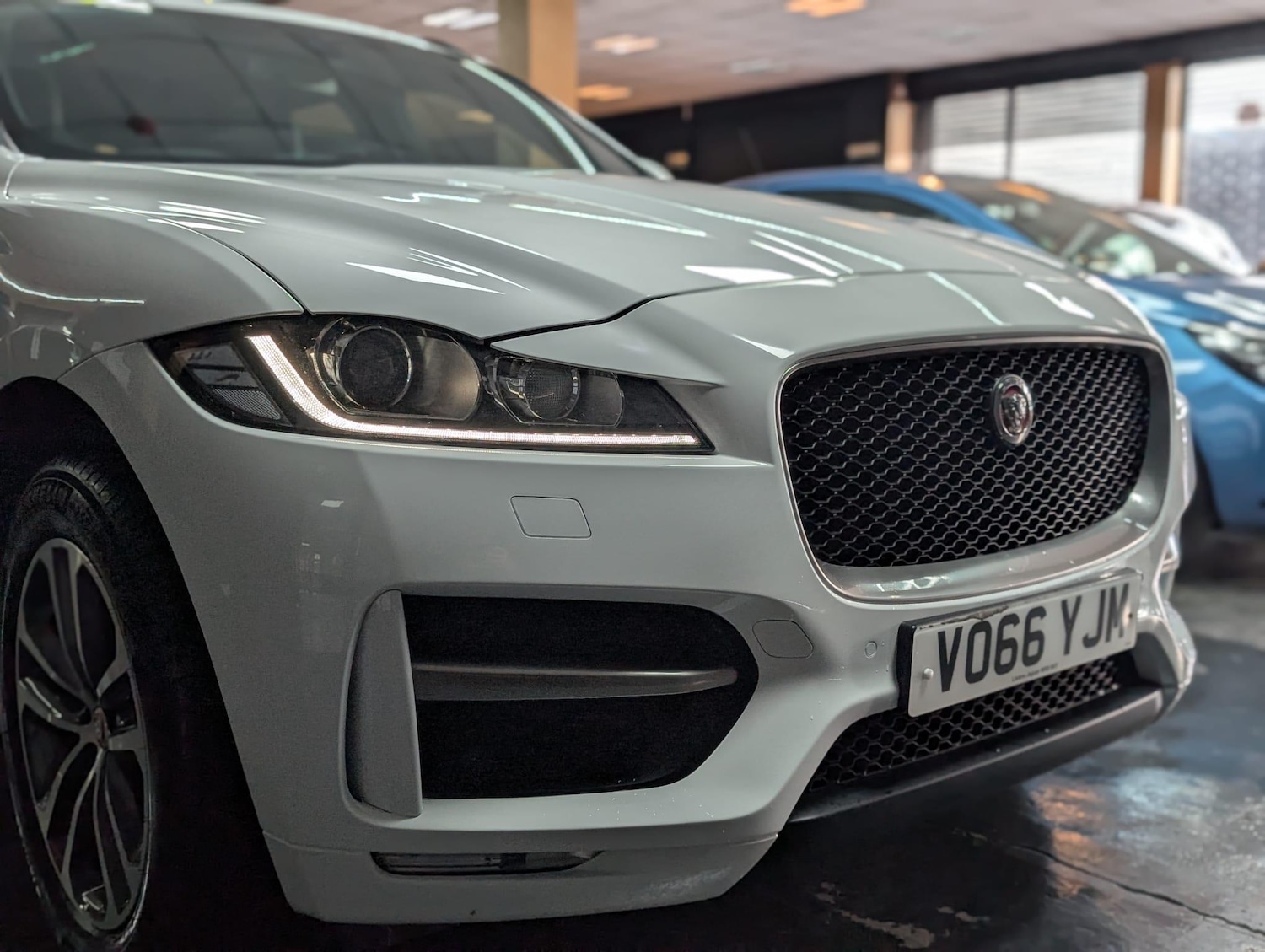 Used Jaguar F-Pace 2016 for sale - 76349628: Photo 7