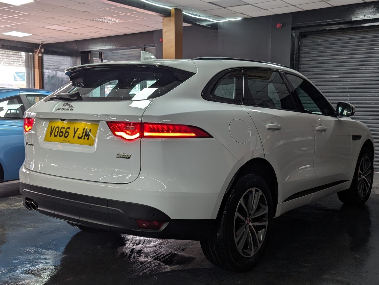 Used Jaguar F-Pace 2016 for sale - 76349628: Photo 8