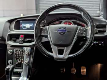Used Volvo V40 2015 for sale - 74654288: Photo